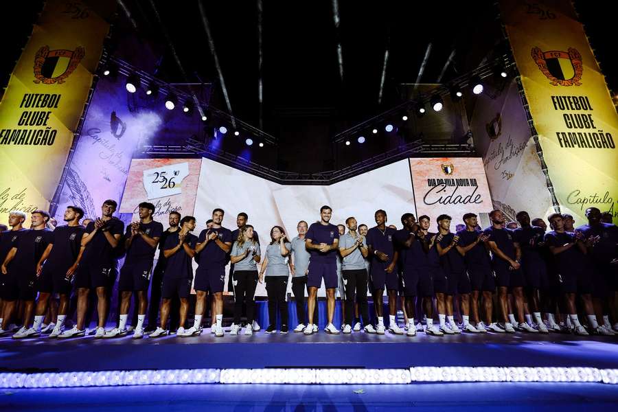 Famalicão continua a ser orientado por Hugo Oliveira