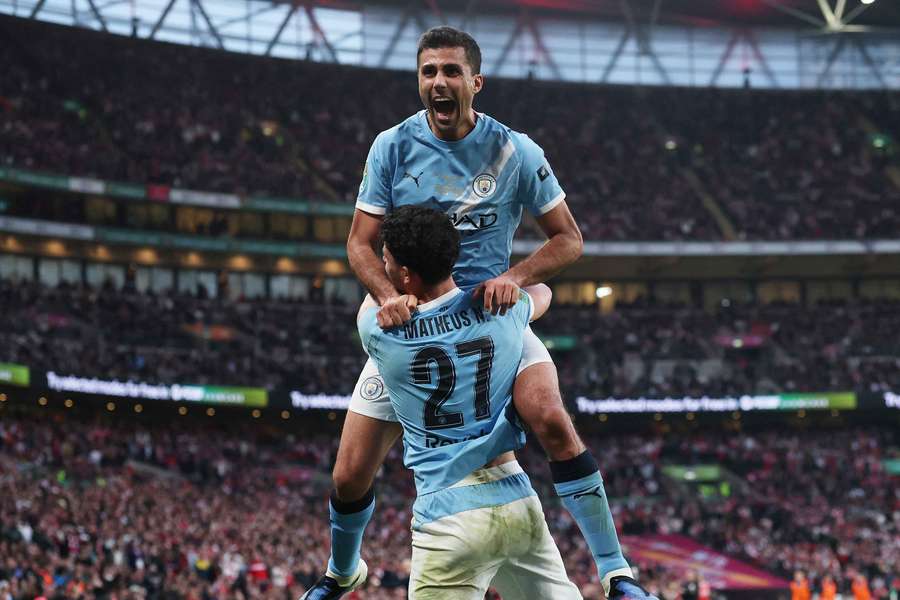 Rodri celebra un gol con Matheus Nunes Rodri celebra un gol con Matheus Nunes