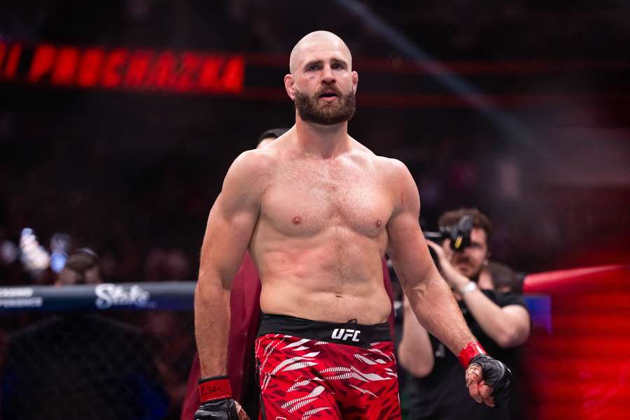 Procházka v UFC znovu zabojuje o titul.