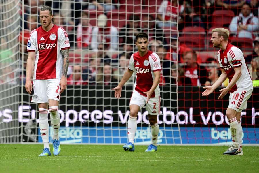 Ajax are in a bad spot after losing 2-1 to FC Utrecht