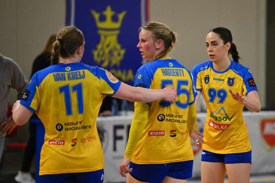Corona Braşov, calificată în turul 3 preliminar al EHF European League, deşi a pierdut la Belgrad