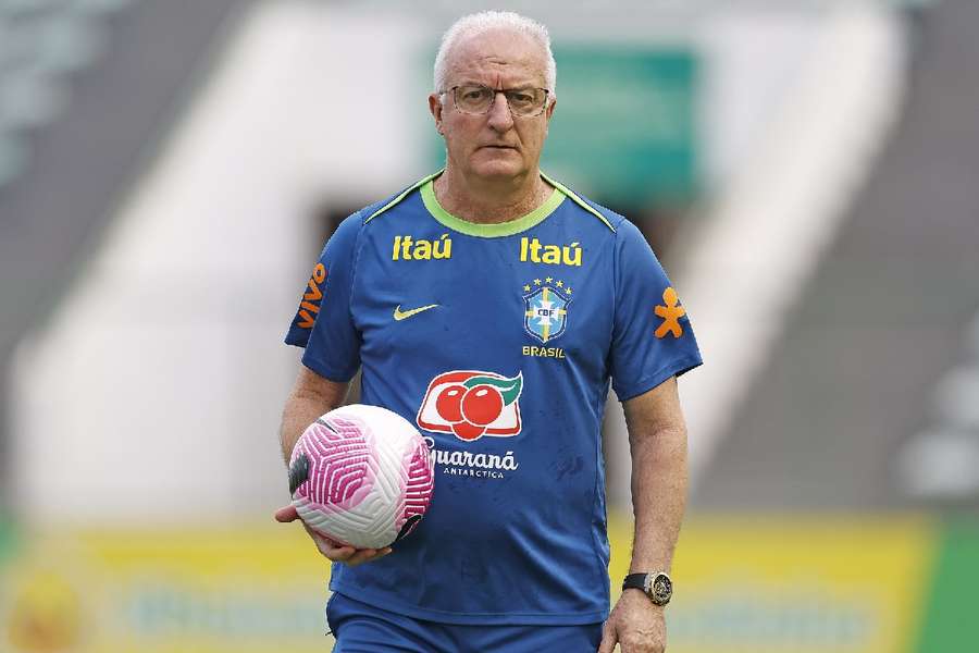 Dorival Júnior iniciou os preparativos para a partida contra o Peru