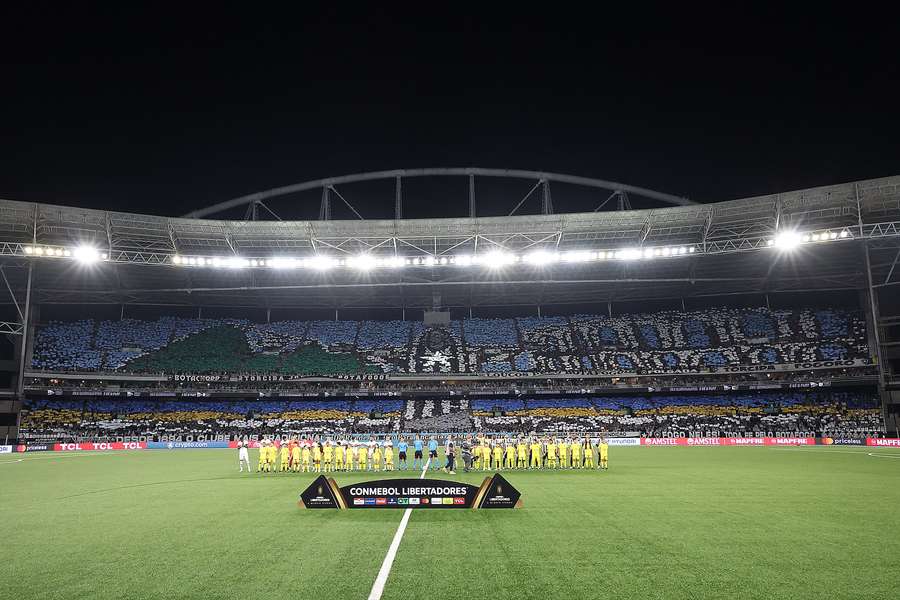 Torcida do Botafogo fez belo mosaico contra o São Paulo