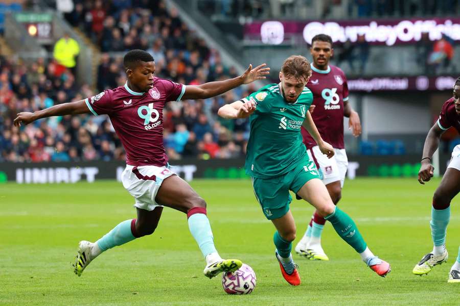 Florentino Luís ao serviço do Burnley