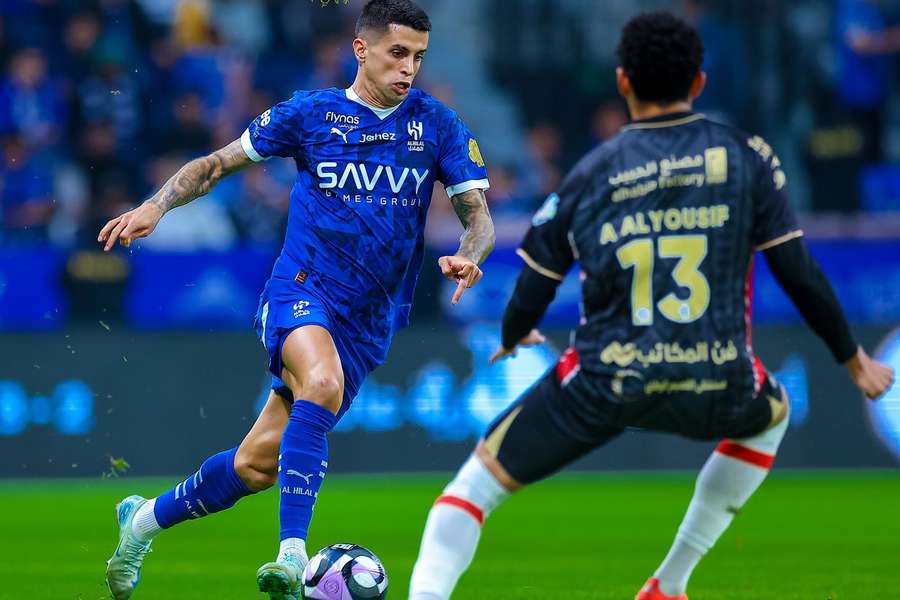 João Cancelo foi titular no Al Hilal de Jorge Jesus