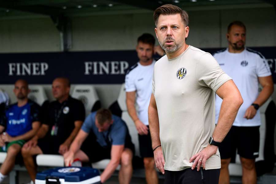 Trenér Hradce David Horejš. Trenér Hradce David Horejš.