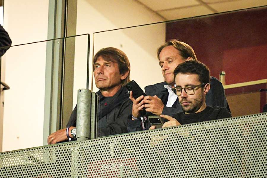 Conte in the stands Conte in the stands