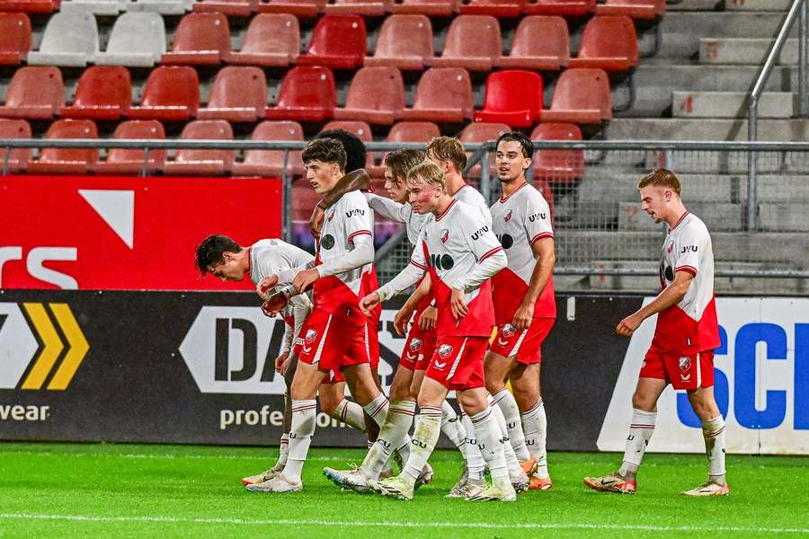 Jong FC Utrecht won ook thuis van Cambuur