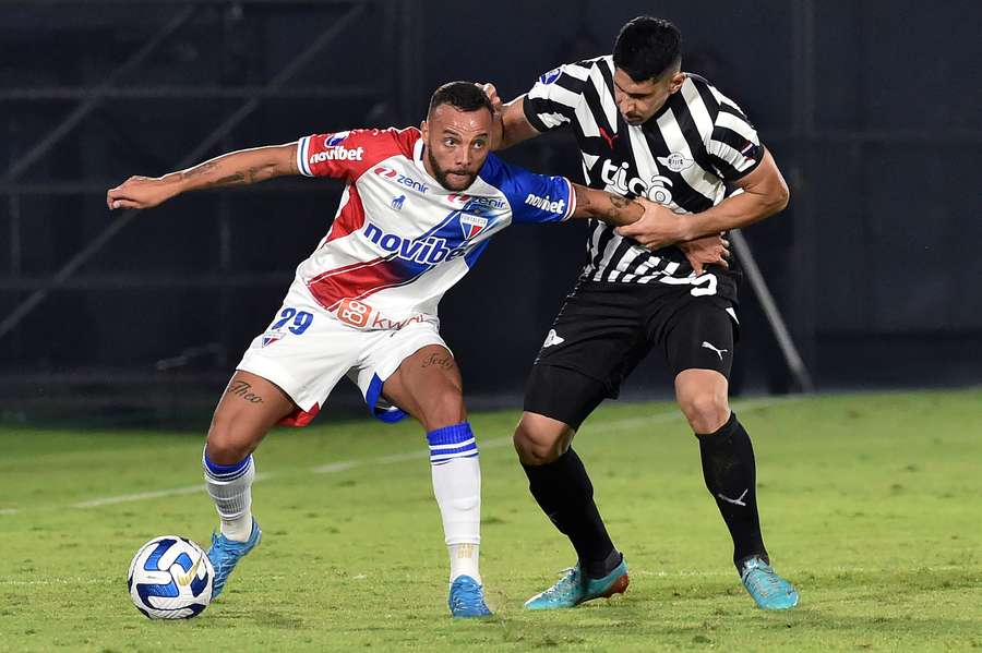 Guilherme fez a jogada do gol do Fortaleza no primeiro tempo