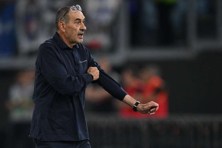 Sarri je novým koučom Atalanty. Sarri je novým koučom Atalanty.