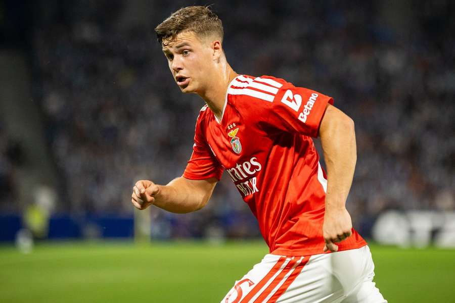 Samuel Dahl, lateral-esquerdo sueco do Benfica Samuel Dahl, lateral-esquerdo sueco do Benfica