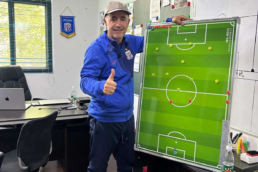 Leonel Pontes is the technical director of Shanghai Shenhua