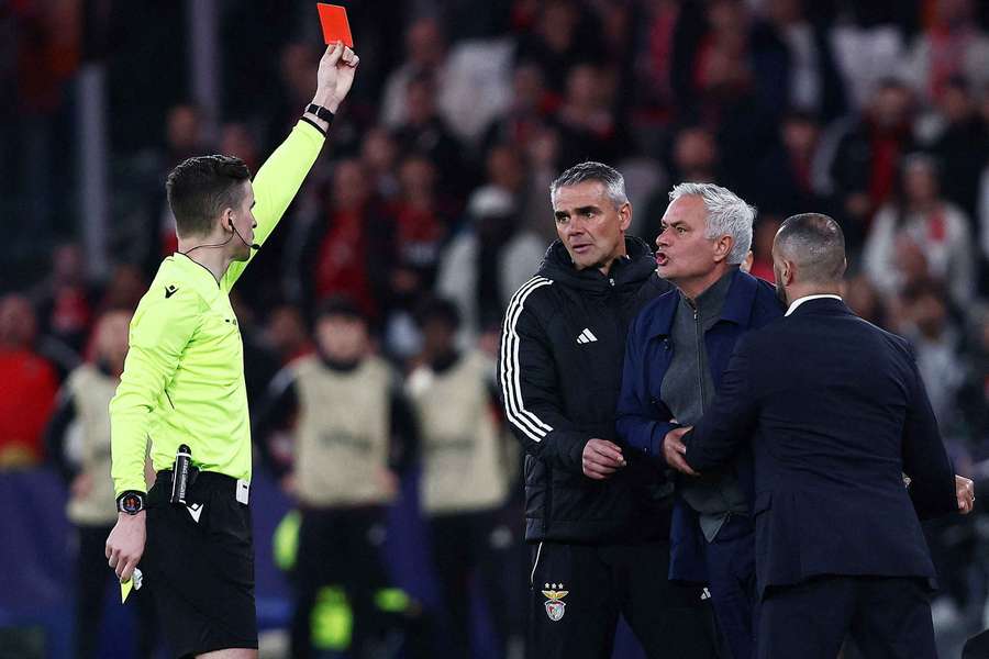 José Mourinho foi expulso no clássico com o FC Porto