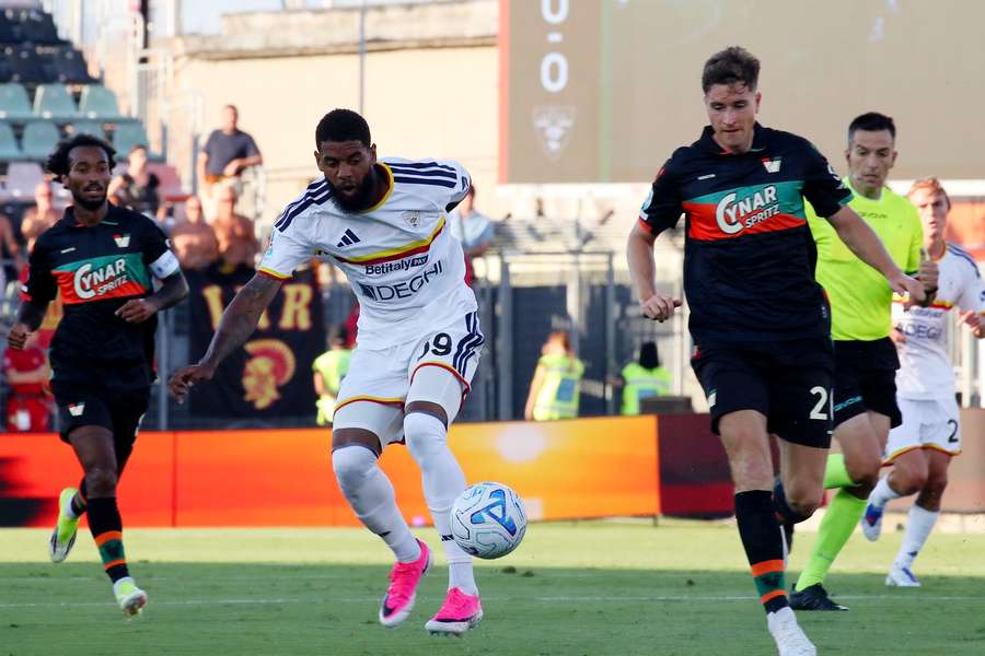 Geubbels sbaglia il controllo a tu per tu con il portiere