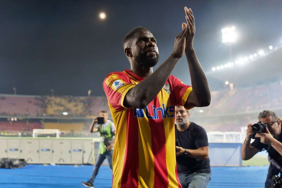 Samuel Umtiti lors de ses adieux aux supporters de Lecce début-juin.