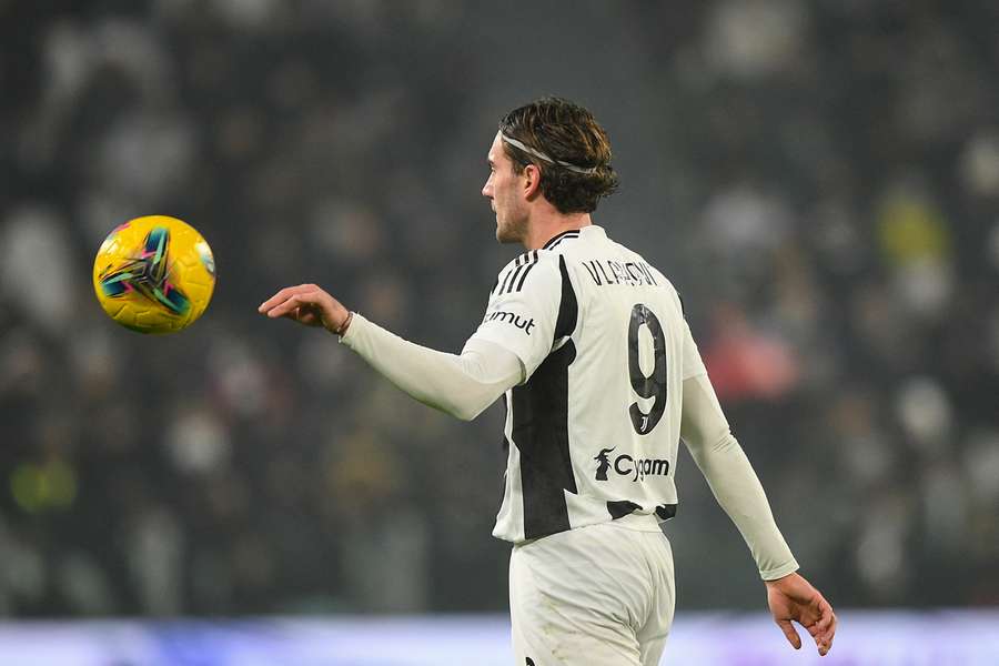 Coppa Italia, uno striscione dei tifosi della Juventus: "Vlahovic e ultras uniti"