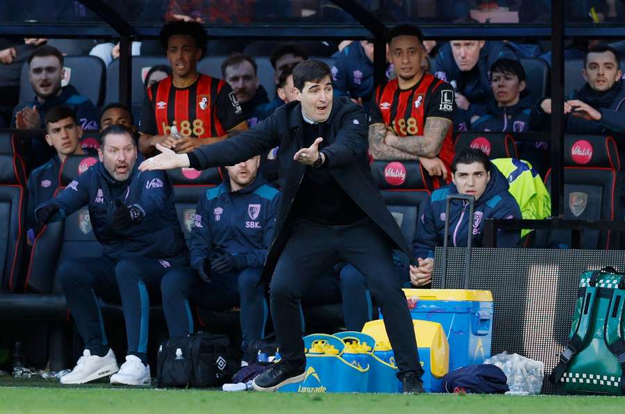 Bournemouth manager Andoni Iraola