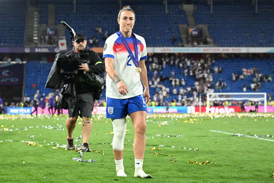Lucy Bronze conquista ouro na Suíça