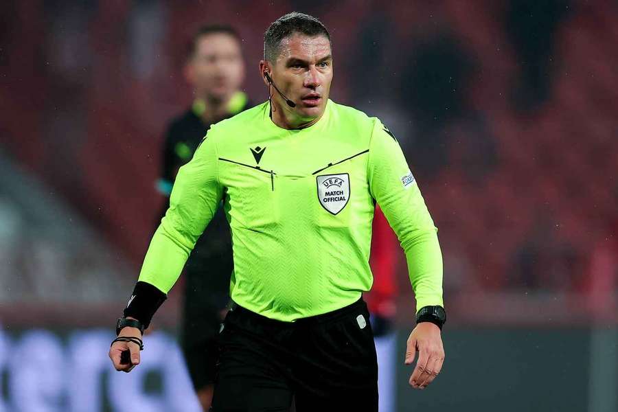 István Kovács vai dirigir jogo do Benfica