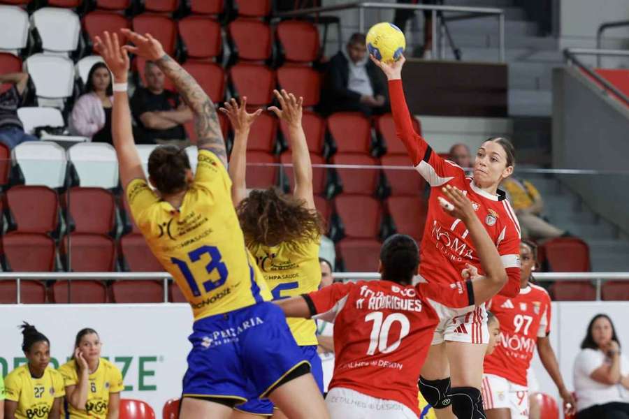 Benfica dominou o Madeira SAD