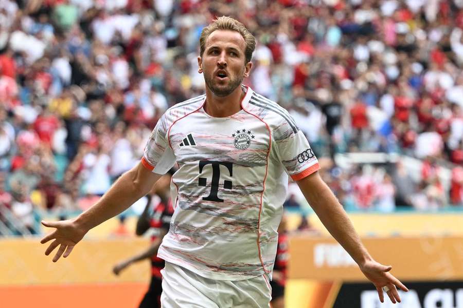 Harry Kane foi às redes duas vezes no duelo com o Mengão em Miami