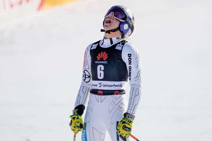 Ledecká kvůli zranění přijde o lyžařské MS, šampionát ve snowboardingu nevzdává