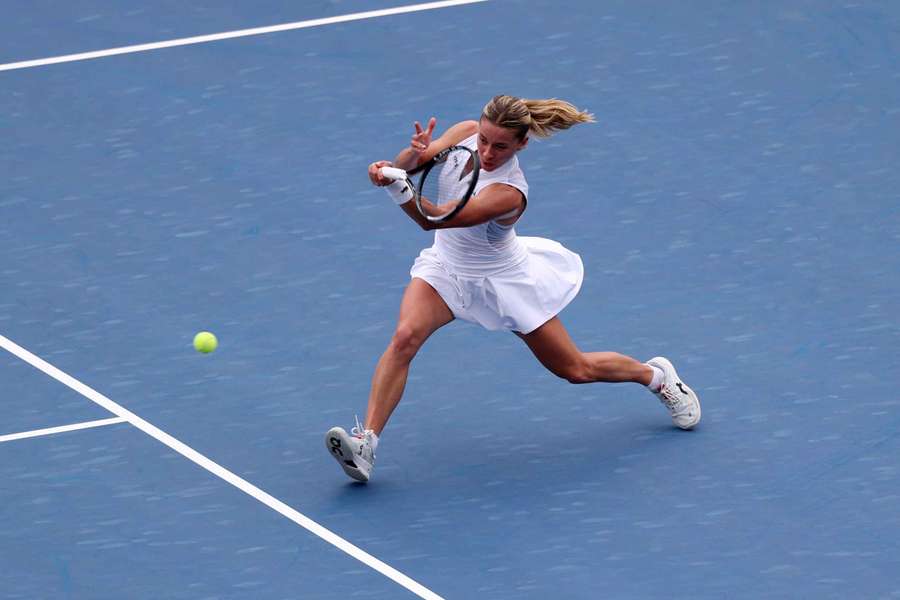 Tenis Flash: Chwalińska gra o ćwierćfinał w Singapurze