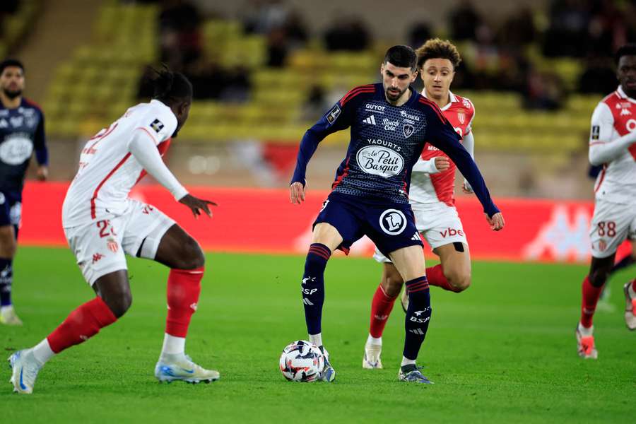 Pierre Lees-Melou contre Monaco.