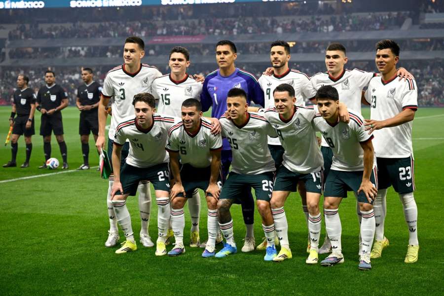 Una apática selección mexicana opaca la fiesta en el Estadio Azteca Una apática selección mexicana opaca la fiesta en el Estadio Azteca