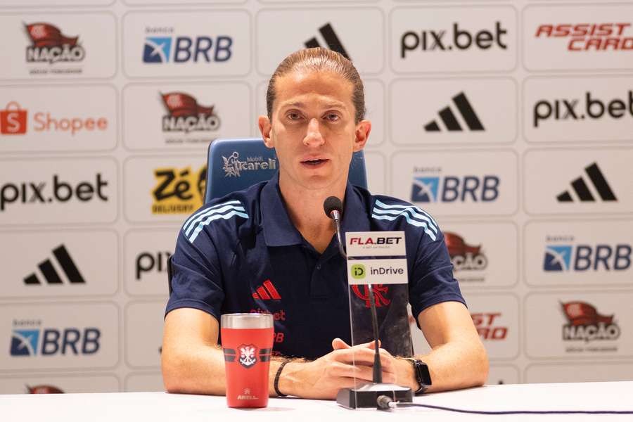 Filipe Luís tenta ganhar a Série A agora como comandante do Fla Filipe Luís tenta ganhar a Série A agora como comandante do Fla