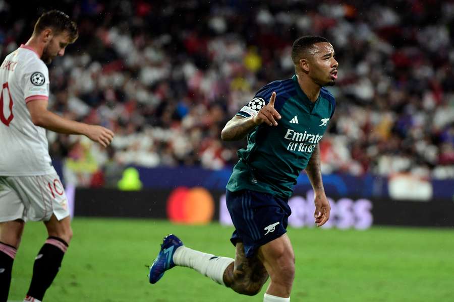 Gabriel Jesus collected a goal and an assist in Sevilla