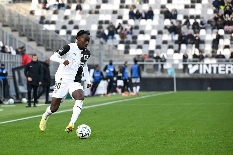 Francuz Yvan Ikia Dimi w Górniku Zabrze, klub wykupił go z drugoligowego Amiens SC