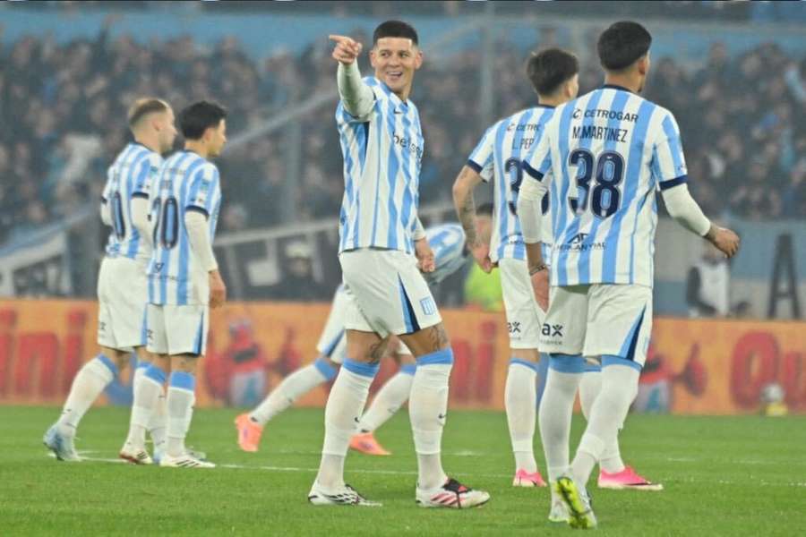 Rojo podría fichar por Estudiantes Rojo podría fichar por Estudiantes