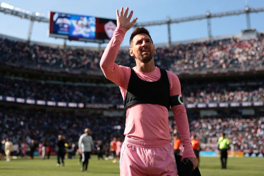 Messi brilhou em jogaço no Empower Field at Mile High