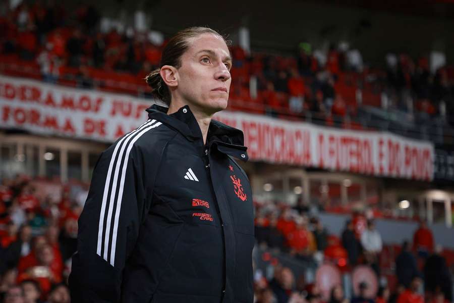 Filipe Luís diz que vitória no Beira-Rio dá confiança para duelo da Libertadores