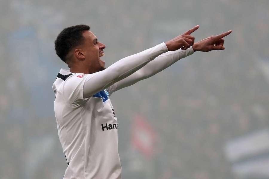 Siden ankomsten til HSV har Robert Glatzel med jævne mellemrum bragt sig på scoringstavlen for den nordtyske klub. Siden ankomsten til HSV har Robert Glatzel med jævne mellemrum bragt sig på scoringstavlen for den nordtyske klub.