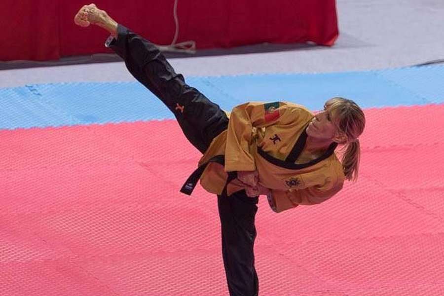 Eduarda Costa Ferraz campeã da Europa de taekwondo poomsae +65 kg