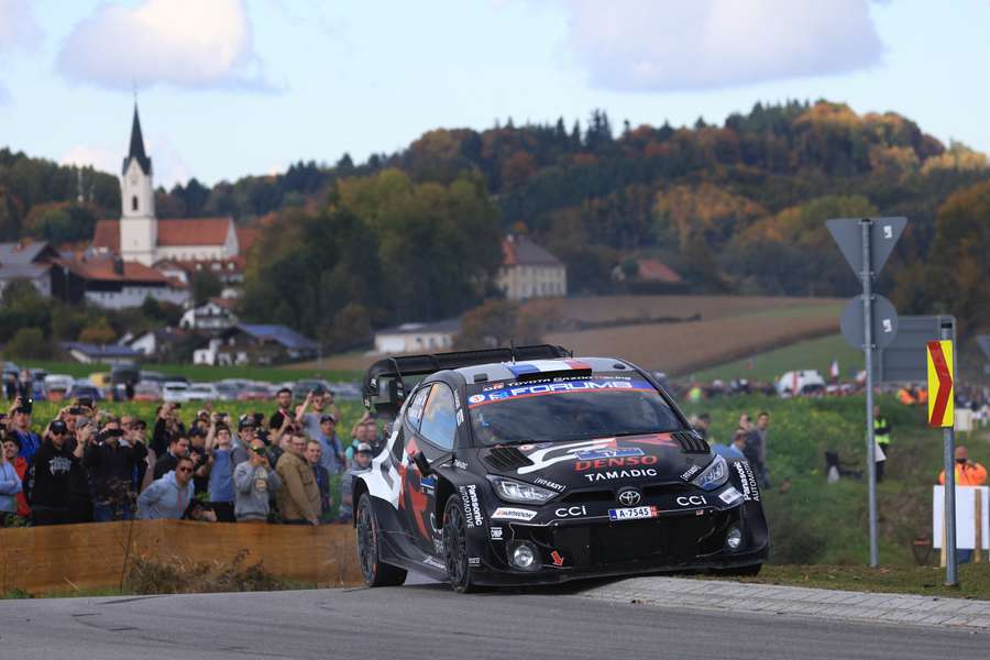 Sébastien Ogier vyhrál první etapu Středoevropské rallye.