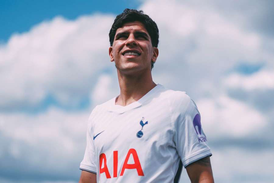 Mateus Fernandes je novou posilou Tottenhamu. Mateus Fernandes je novou posilou Tottenhamu.