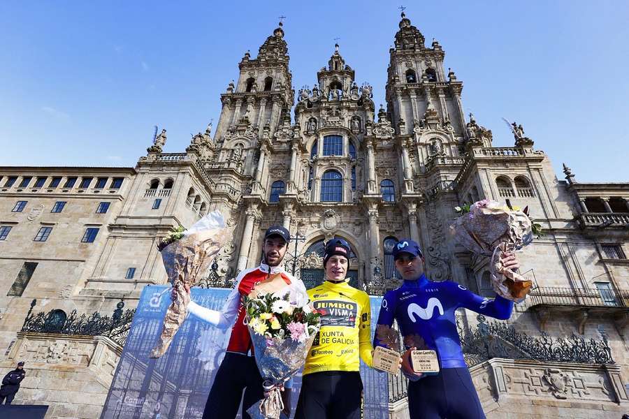 Vingegaard gana la contrarreloj final y conquista la Vuelta a Galicia