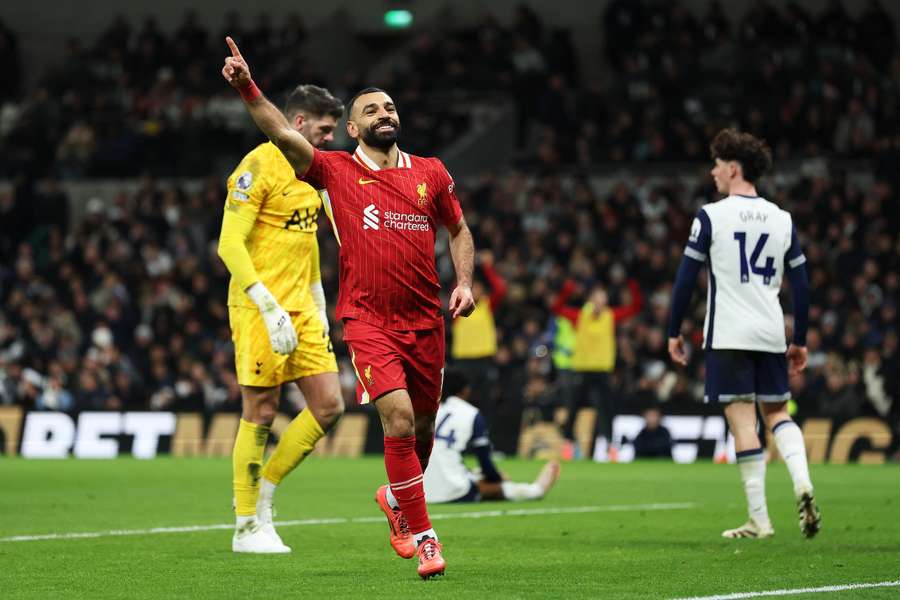 Salah fez dois golos e duas assistências em Londres