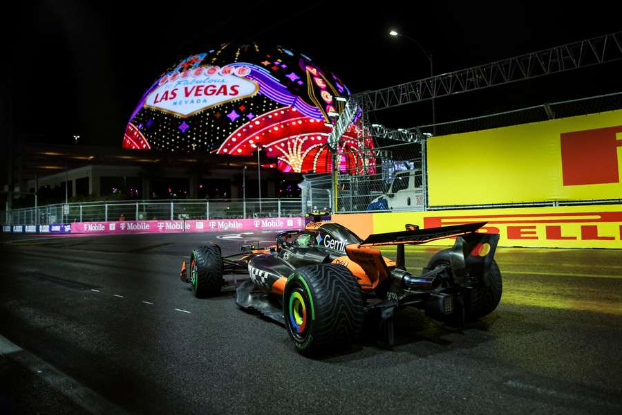 Lando Norris sul circuito di Las Vegas