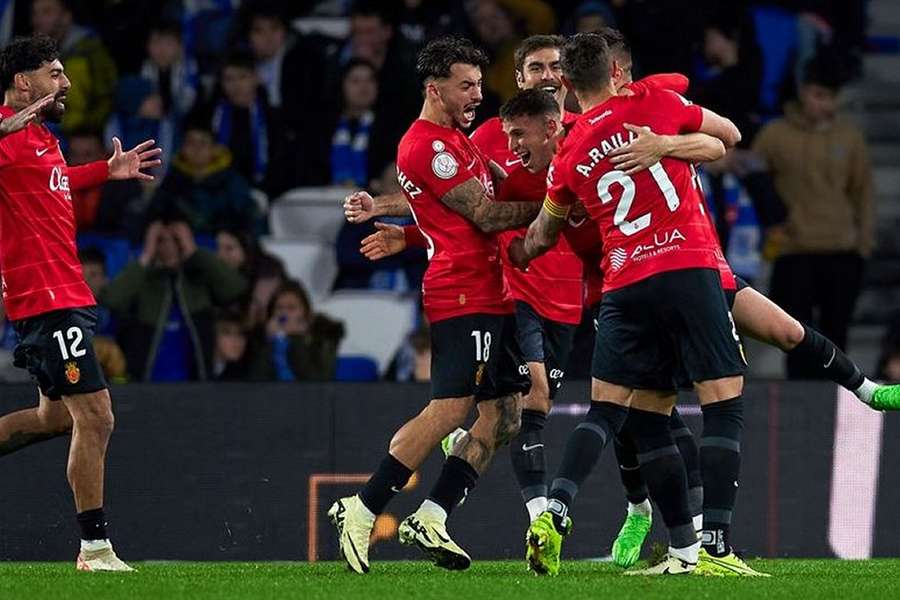 Abdon Prats celebrates after scoring Mallorca's winning goal