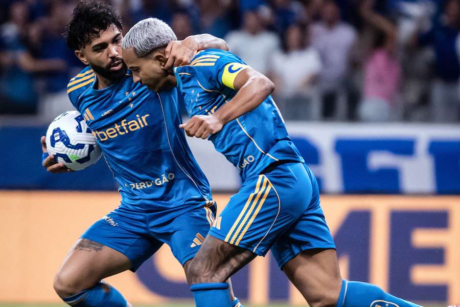 Gabigol marcou na etapa final, mas o Cruzeiro empatou com o lanterna Sport