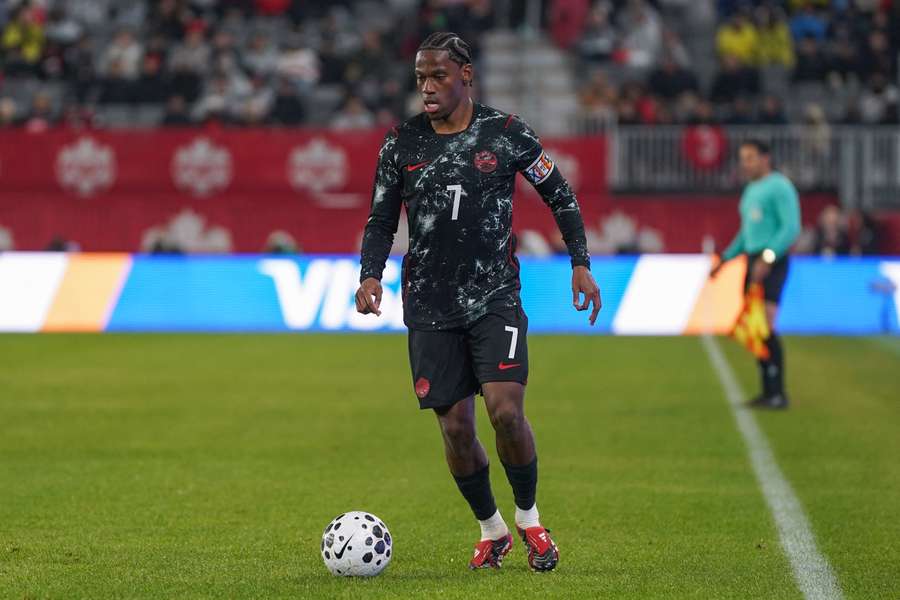 Jonathan David con la maglia del Canada
