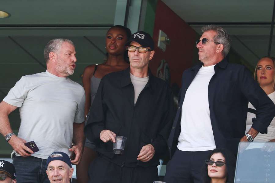 Zinedine Zidane in tribuna durante la finale del Mondiale Zinedine Zidane in tribuna durante la finale del Mondiale