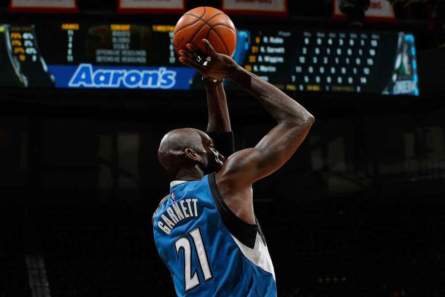 Timberwolves' Kevin Garnett to have number retired