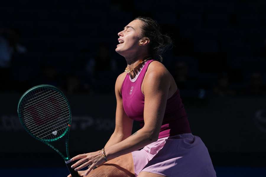Sabalenka éliminée dès le 3e tour à Pékin par la 34e joueuse mondiale Sabalenka éliminée dès le 3e tour à Pékin par la 34e joueuse mondiale