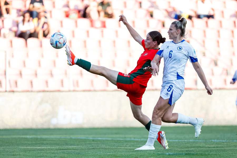 Kika Nazareth ia ser titular, mas lesionou-se no aquecimento