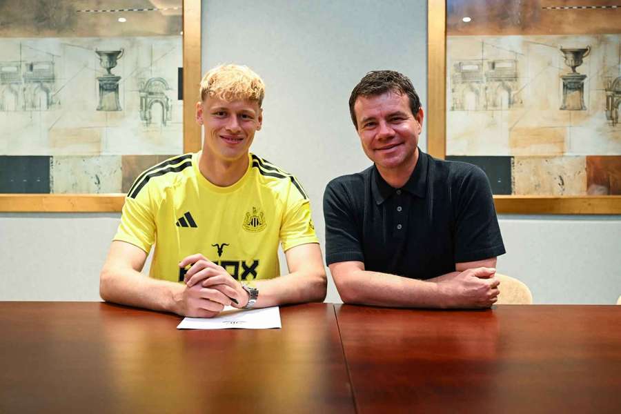 Brankář Lukáš Horníček je hráčem Newcastlu United. Brankář Lukáš Horníček je hráčem Newcastlu United.